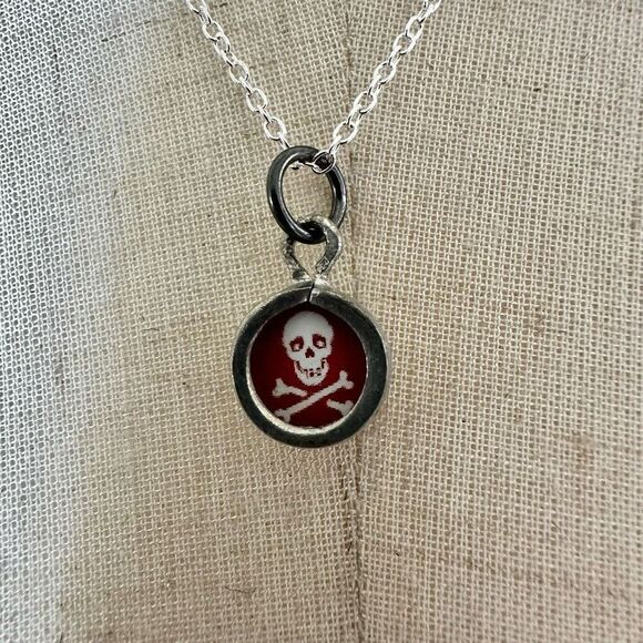 Skeleton rock star pendant necklace Jewelry - Skeleton rock star small pendant necklace